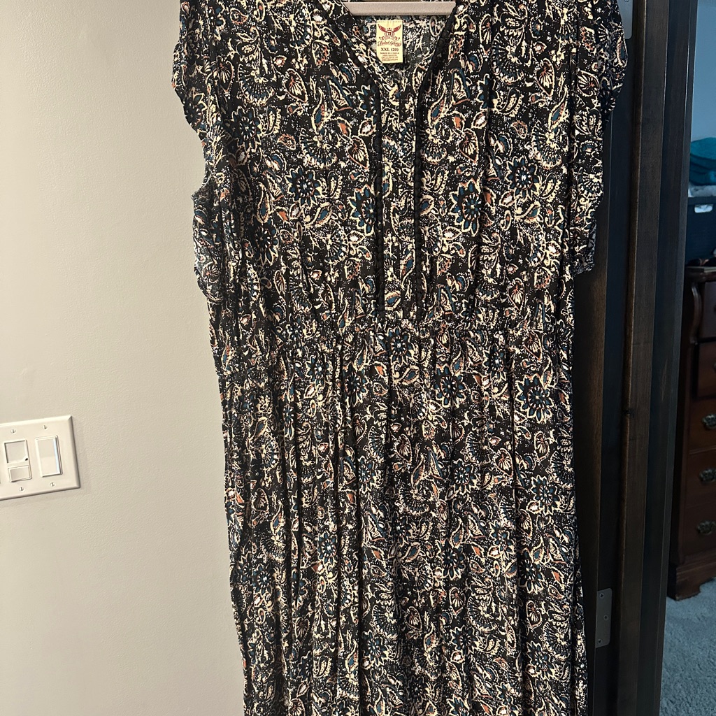 Faded Glory Multicolor Patterned Dress